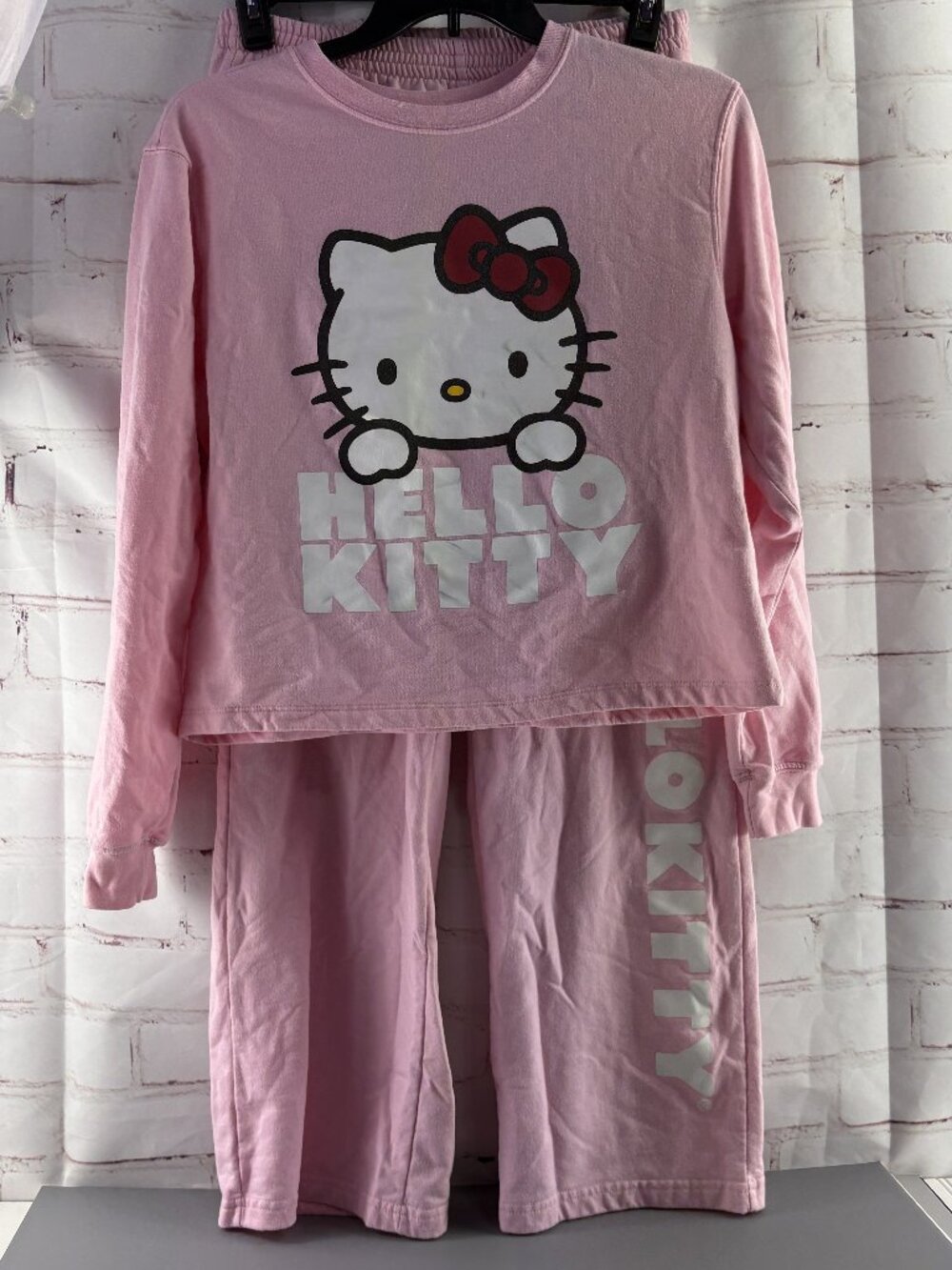 Hello Kitty Top & Sweatpants Pink Lounge Set XL Juniors from JCPenney
